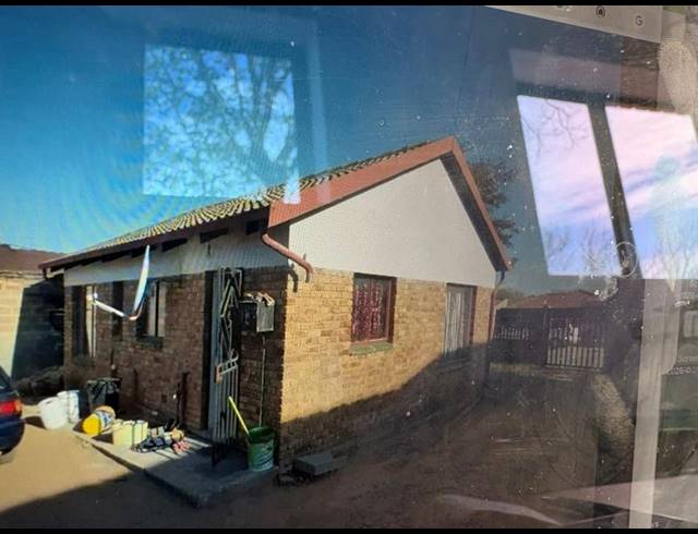2 BEDROOM HOUSE FOR SALE IN KAALFONTEIN